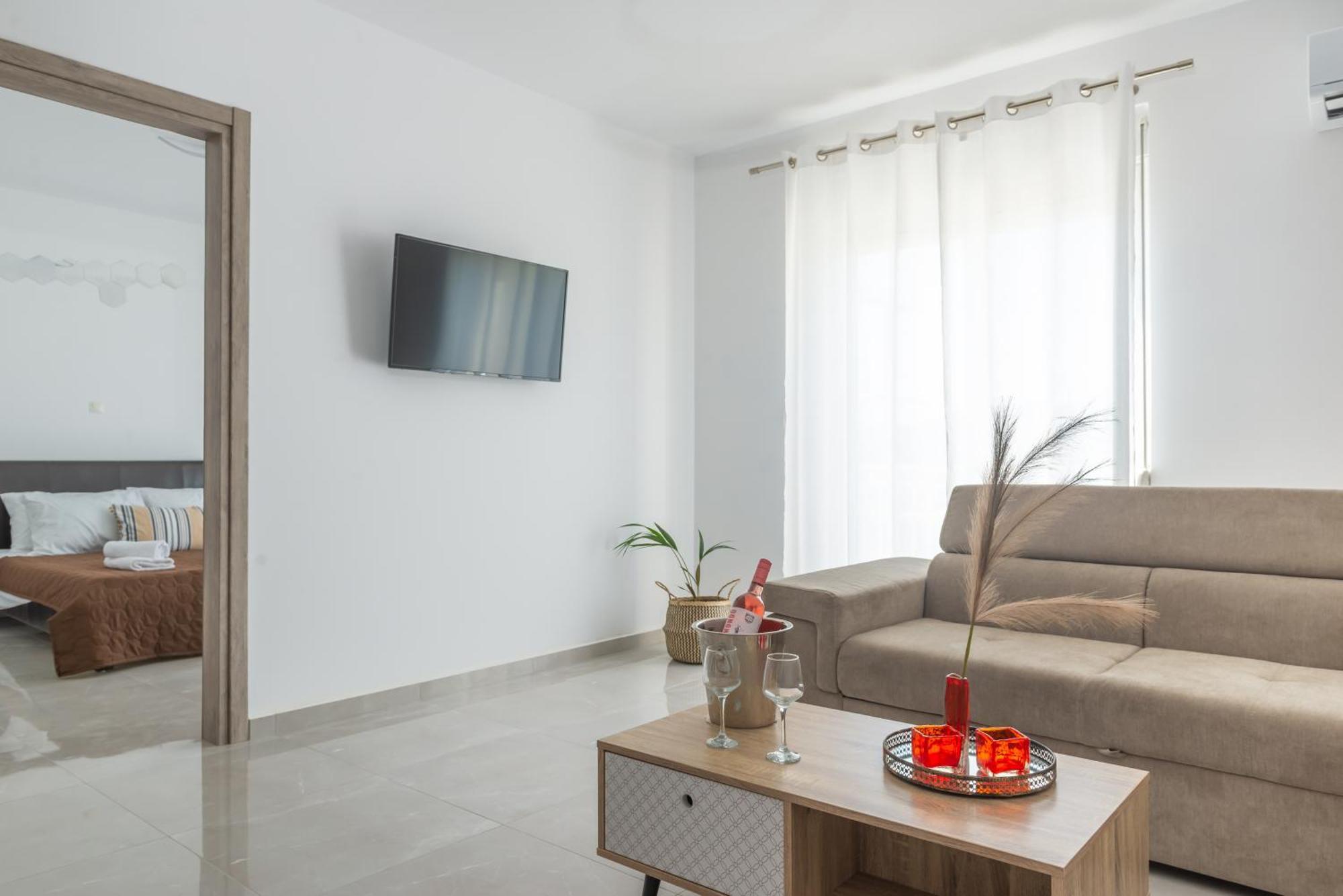 Katerina & Stefanos Family Apartments Archangelos  Exterior photo